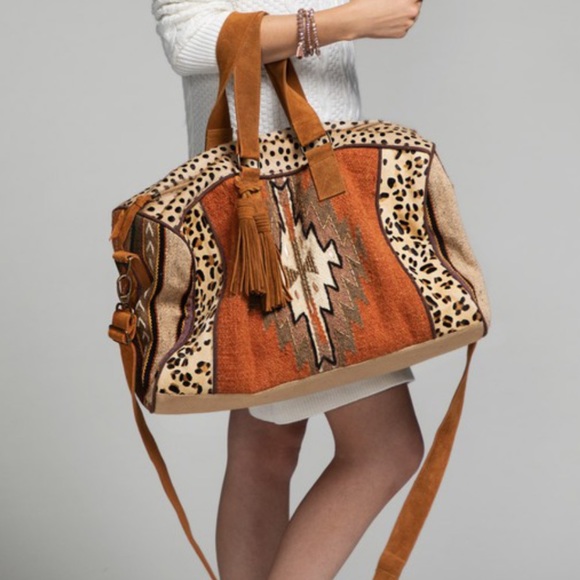 Southwestern Aztec Pattern Weekender Bag - Picture 3 of 13